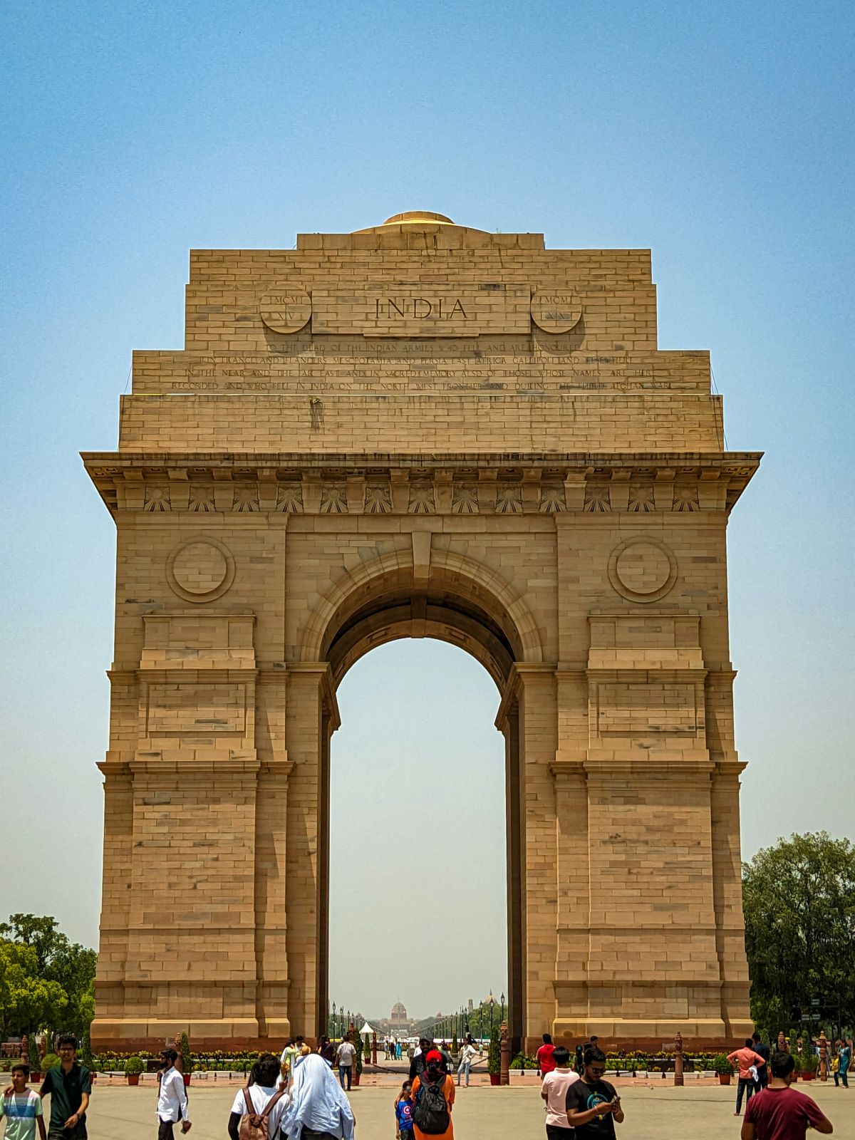 25 Years at India Gate: A Guide's Memoir